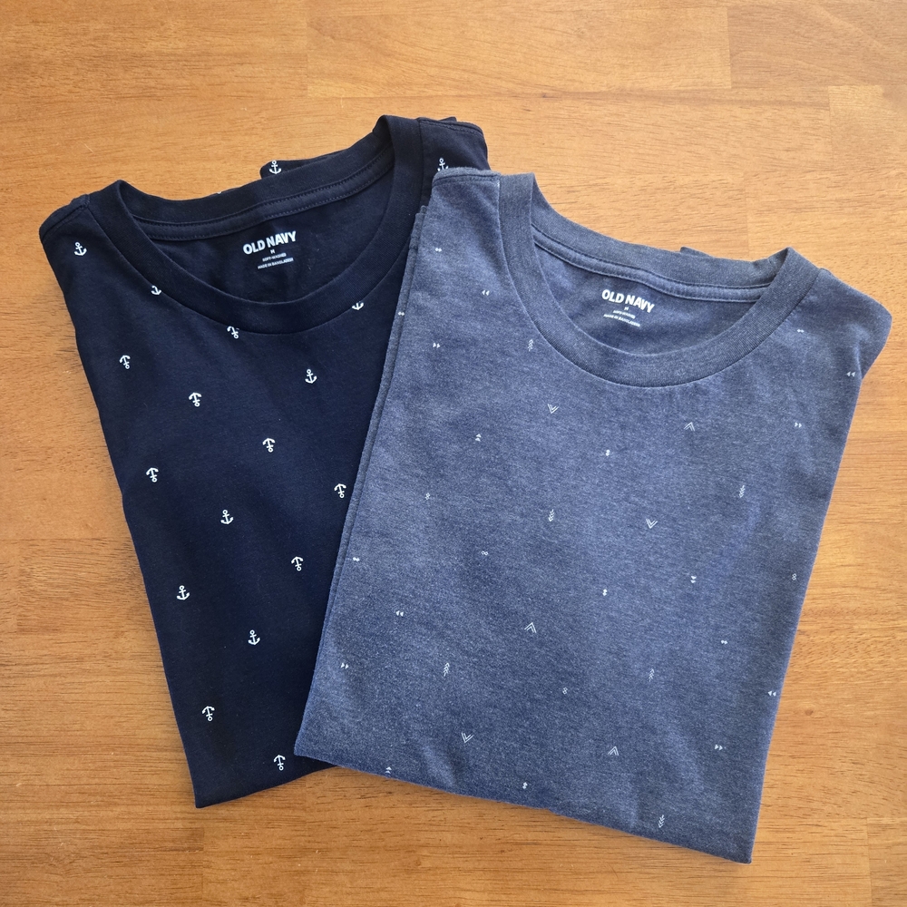 Old Navy Men's Print Tees - Navy & Heather Blue. Size Med
